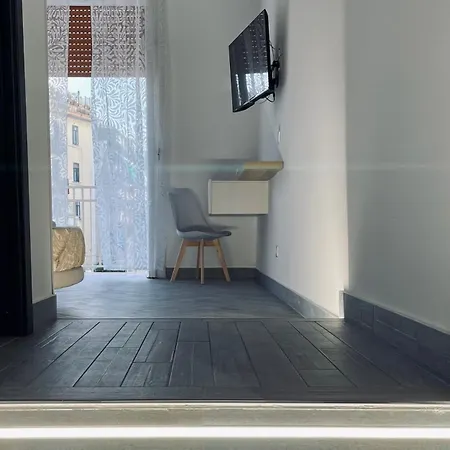 Bluceleste Centro לינה וארוחת בוקר