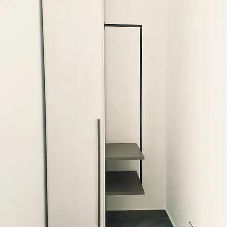 Bluceleste Centro לינה וארוחת בוקר 3*