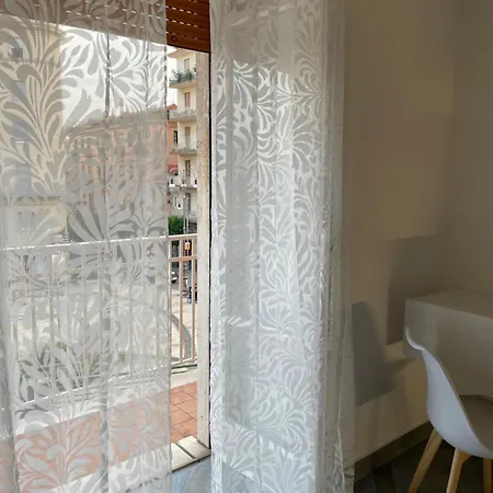 לינה וארוחת בוקר Bluceleste Centro 3*