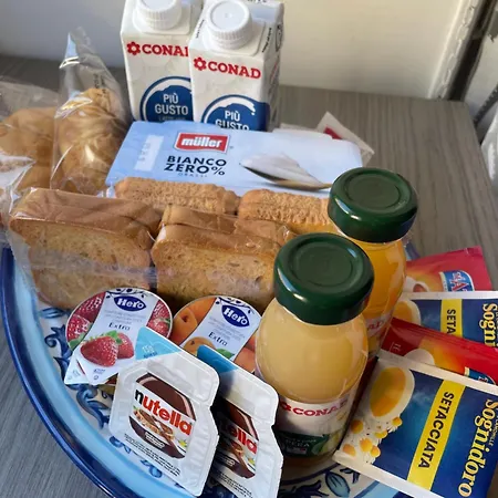 Bluceleste Centro לינה וארוחת בוקר