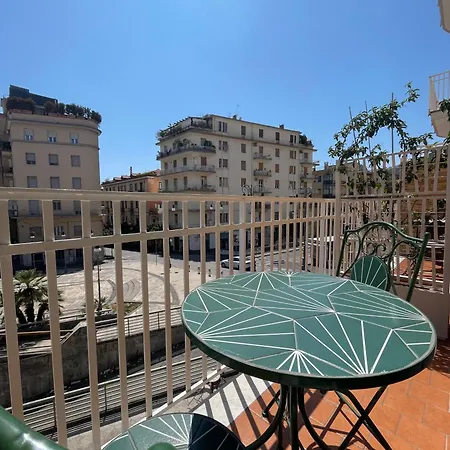 Bluceleste Centro לינה וארוחת בוקר