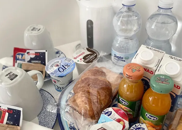 Bluceleste Centro 住宿加早餐酒店 萨莱诺